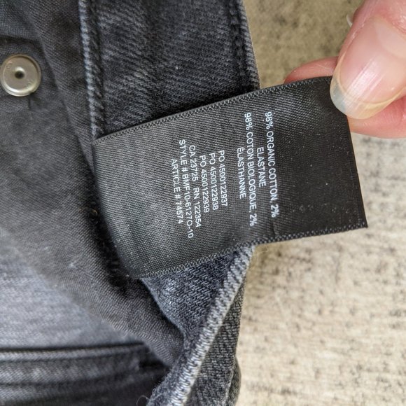 Aritzia Denim Forum The Yoko Exposed Button High Rise straight leg crop jeans - Picture 4 of 10